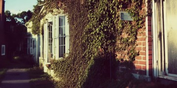 没入住的房子物业费需要提前交吗？