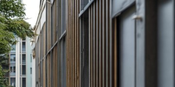 物业允许私自搭建楼梯吗？